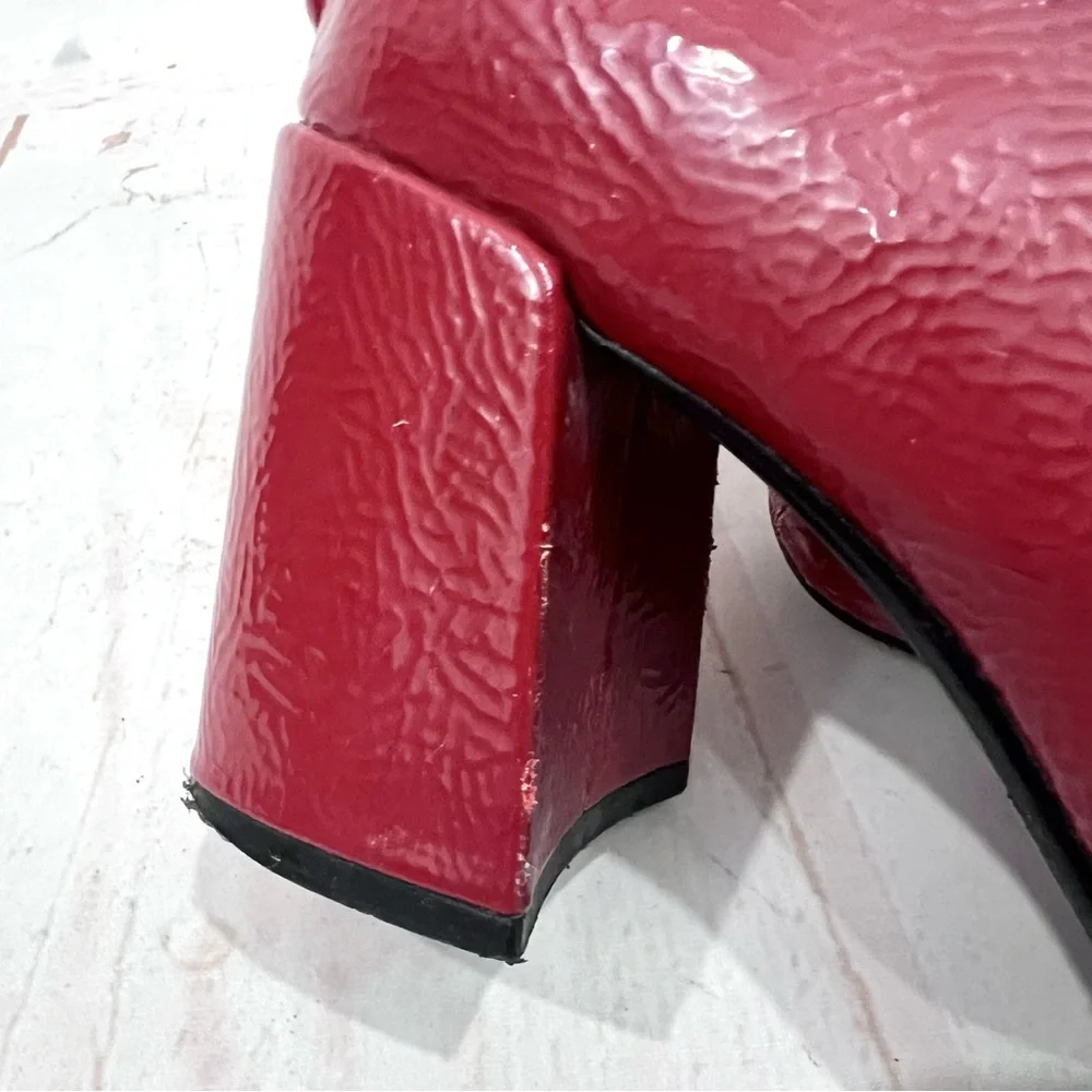 Zara Bloggers Favorite Retro Red Crinkled Patent Leather Block Heel Ankle Boots